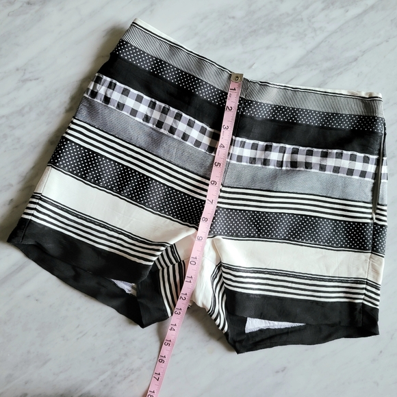 J McLaughlin Shorts Black Cream Patchwork Stripe Plaid 0 - Picture 4 of 7